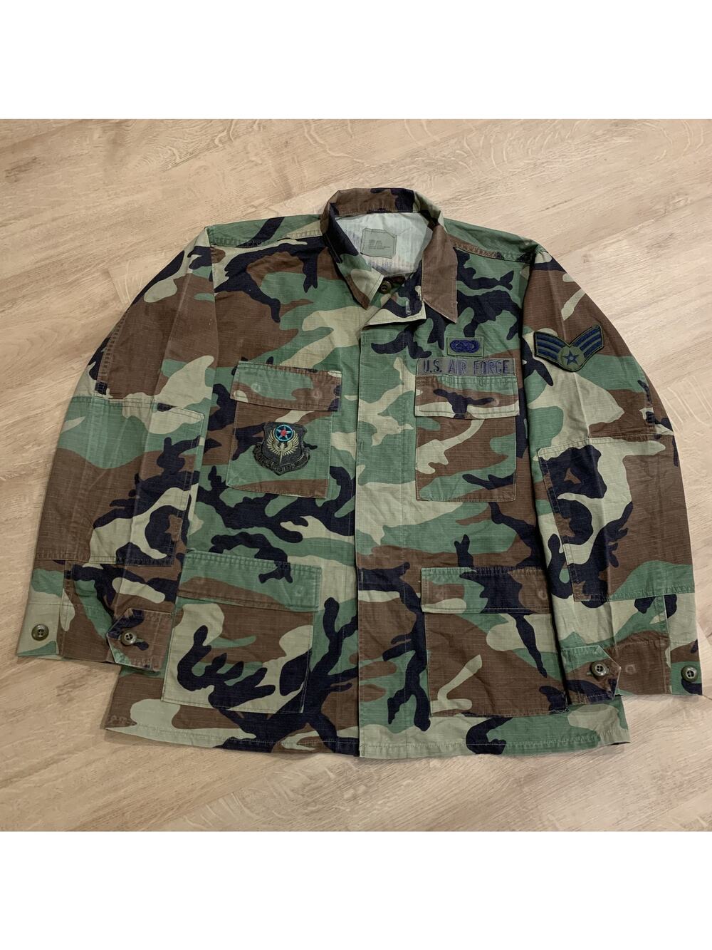 Vintage US Air Force Woodland Camo Hot Weather Coat Shirt Medium M Short Patches